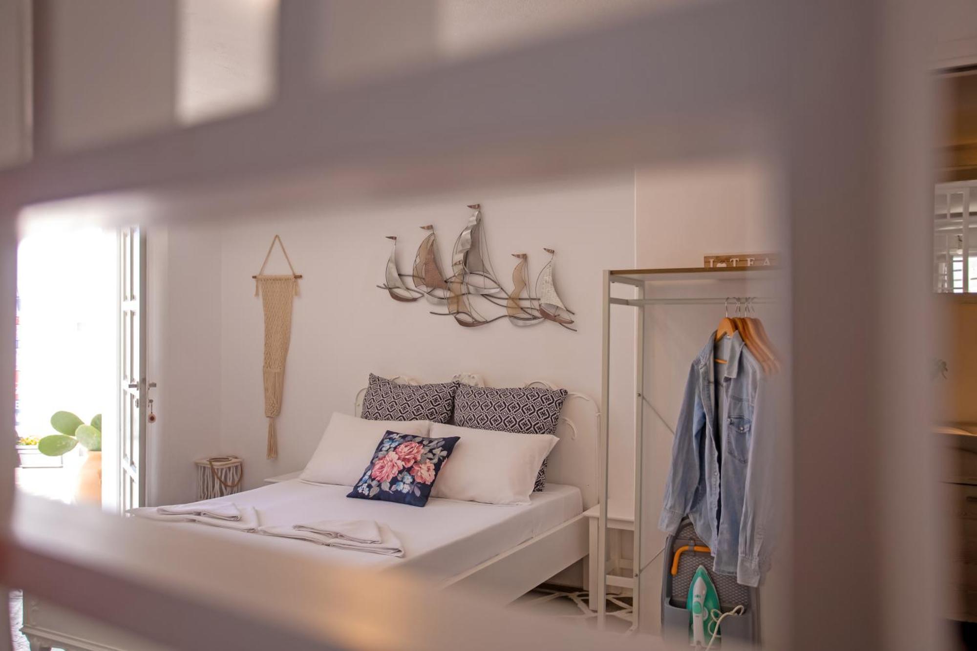 Sing And Blossom Accommodation Mykonos Town Экстерьер фото