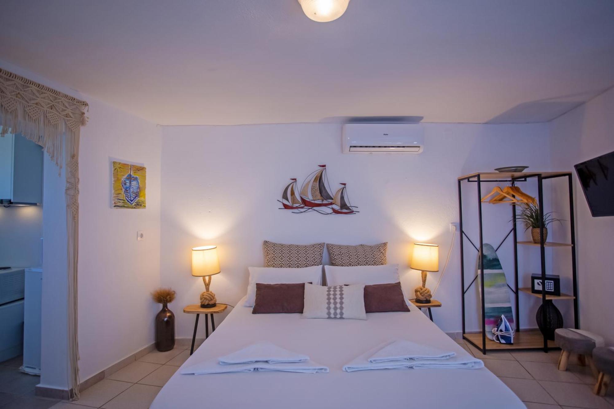 Sing And Blossom Accommodation Mykonos Town Экстерьер фото