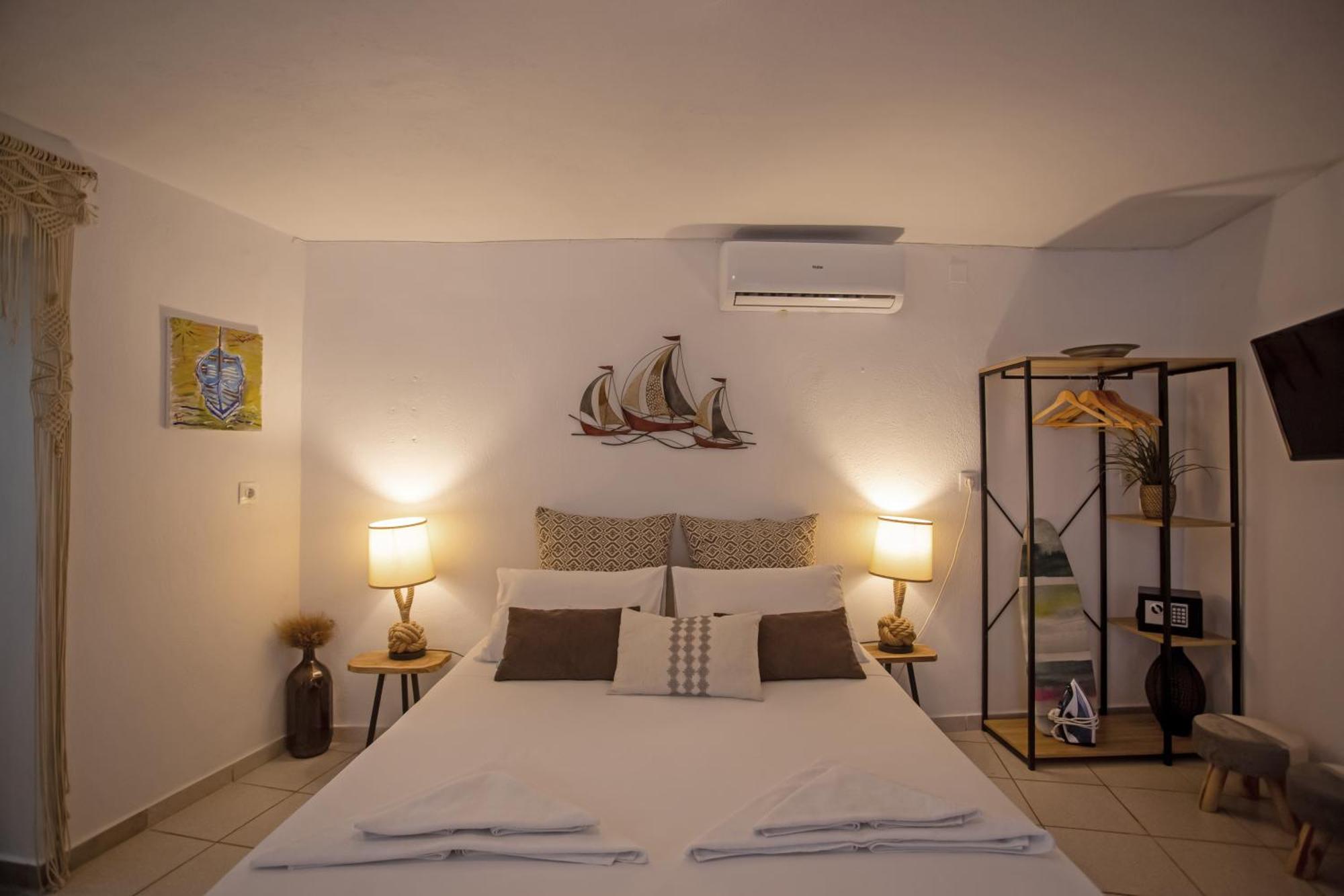 Sing And Blossom Accommodation Mykonos Town Экстерьер фото