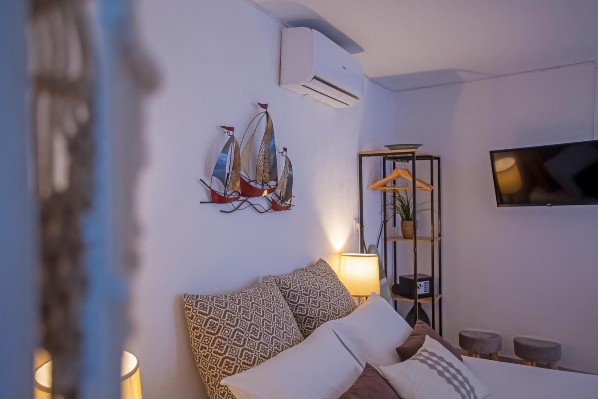 Sing And Blossom Accommodation Mykonos Town Экстерьер фото
