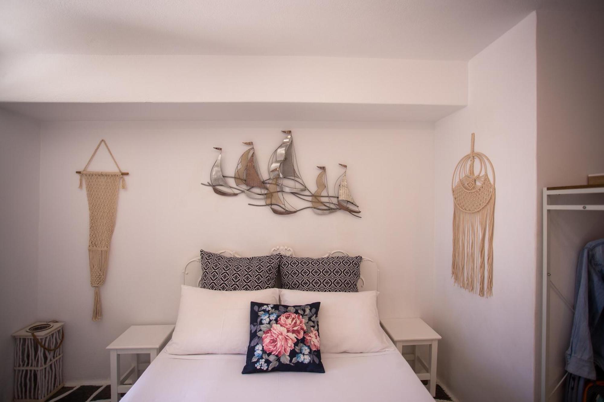 Sing And Blossom Accommodation Mykonos Town Экстерьер фото