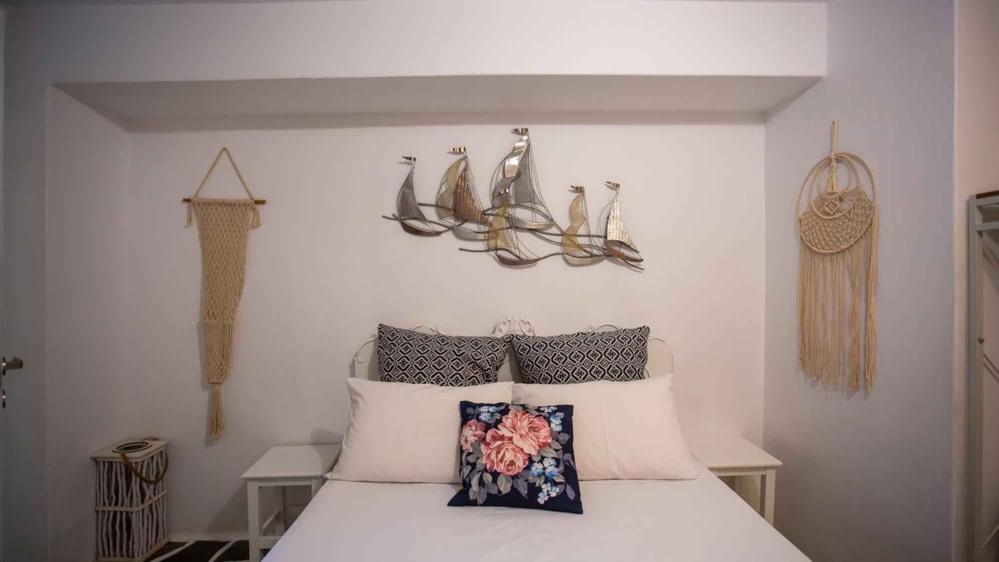 Sing And Blossom Accommodation Mykonos Town Экстерьер фото
