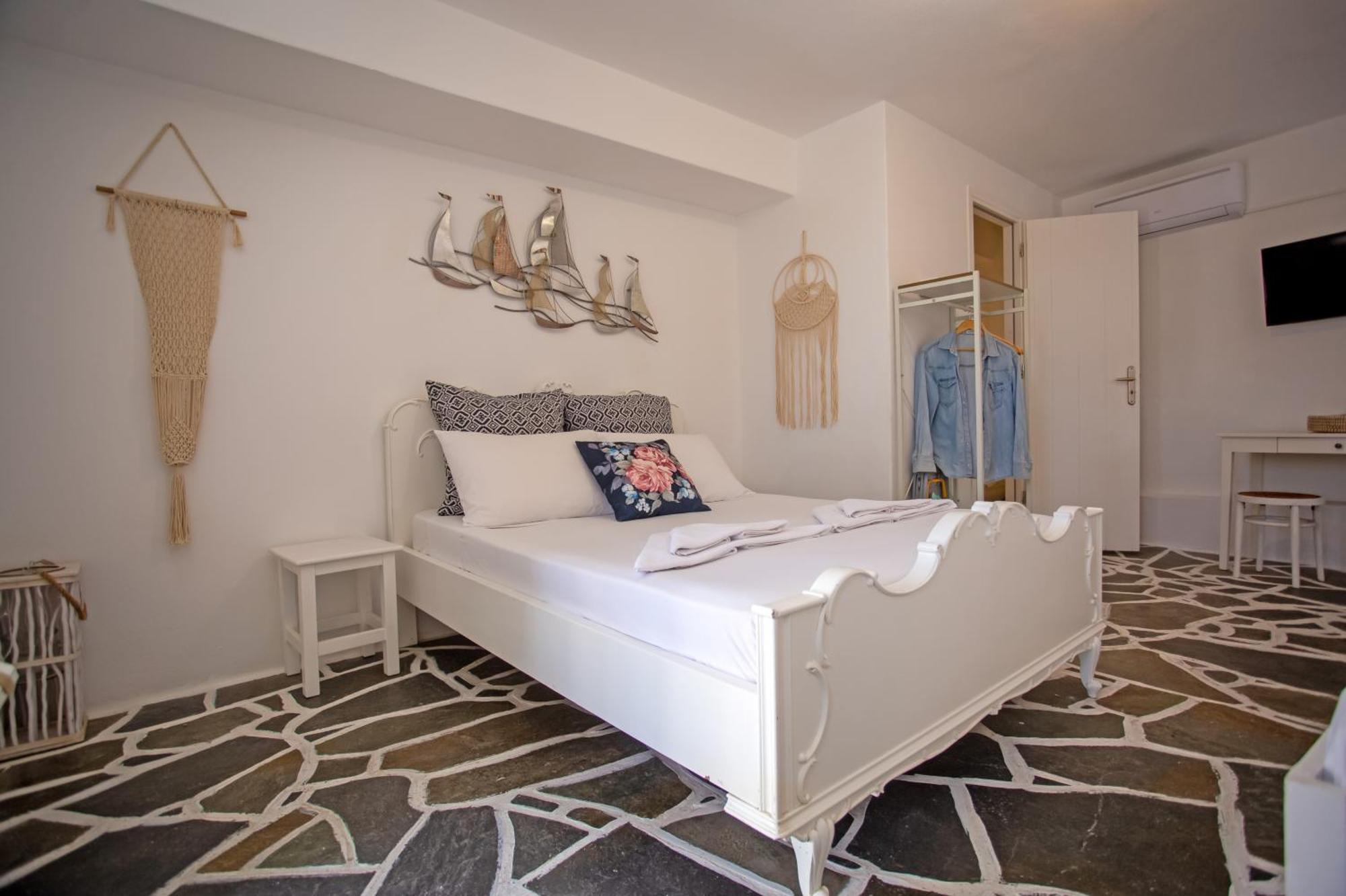 Sing And Blossom Accommodation Mykonos Town Экстерьер фото