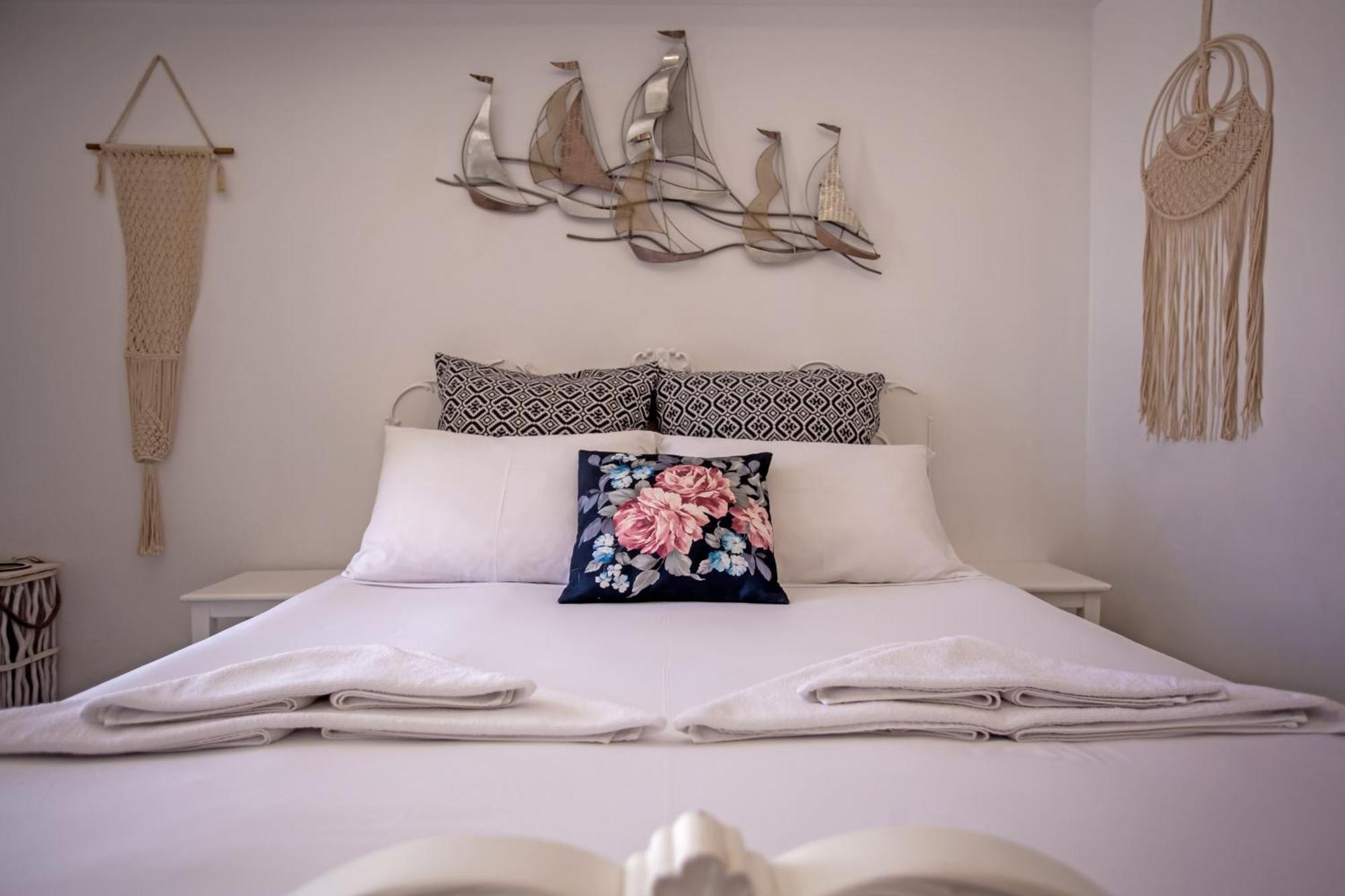 Sing And Blossom Accommodation Mykonos Town Экстерьер фото