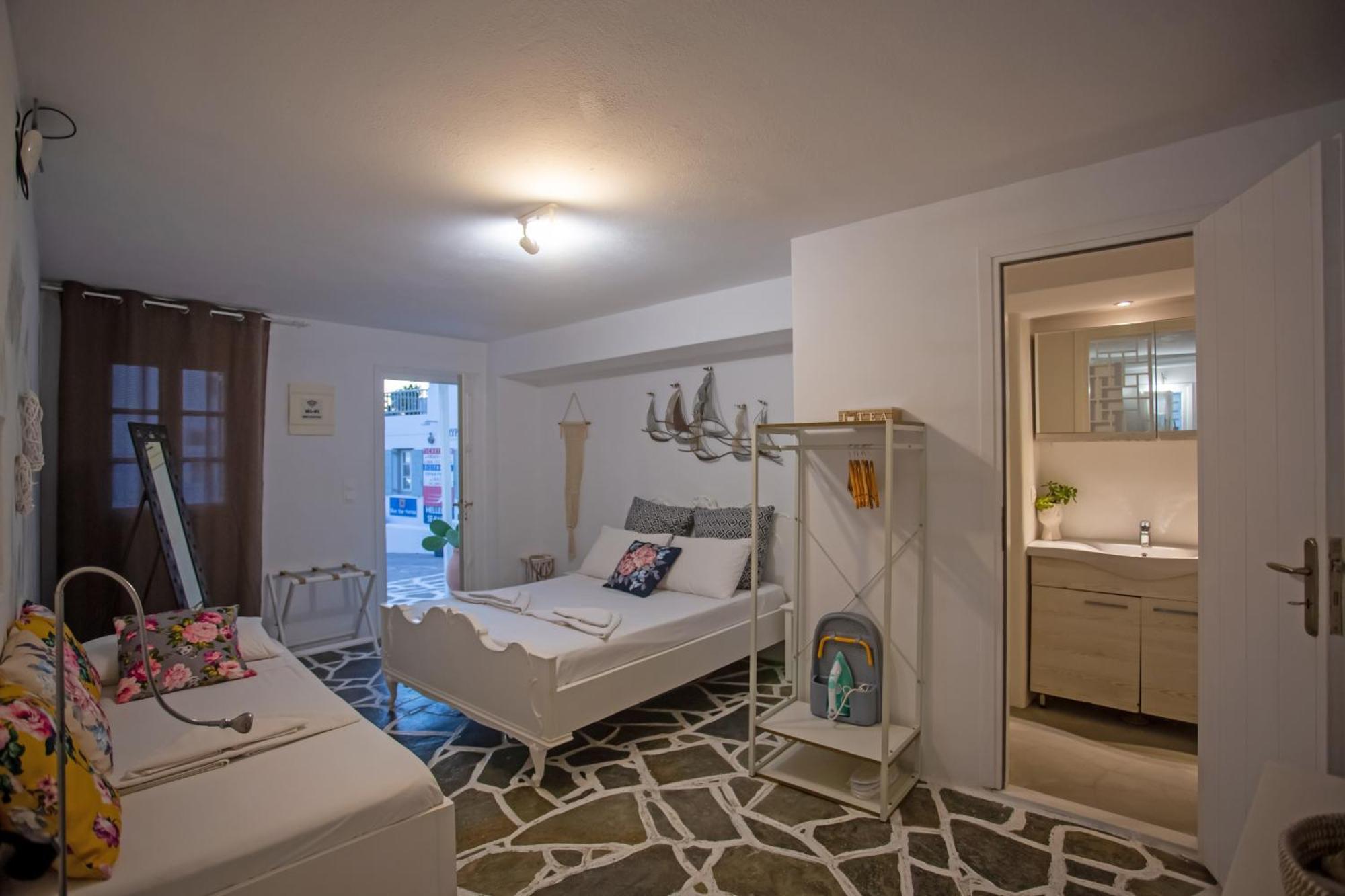 Sing And Blossom Accommodation Mykonos Town Экстерьер фото