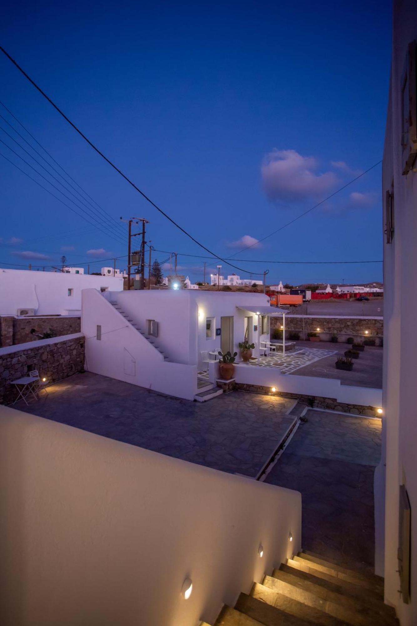 Sing And Blossom Accommodation Mykonos Town Экстерьер фото