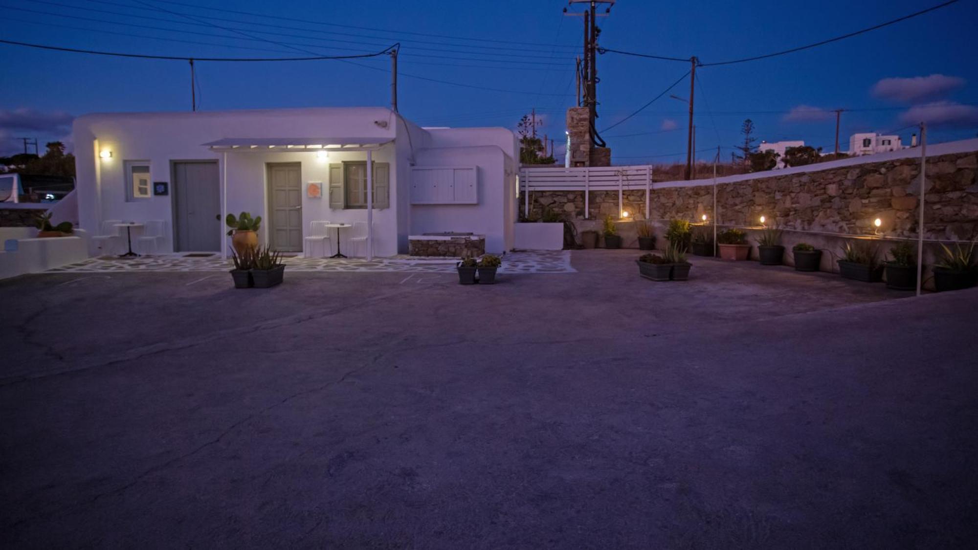 Sing And Blossom Accommodation Mykonos Town Экстерьер фото